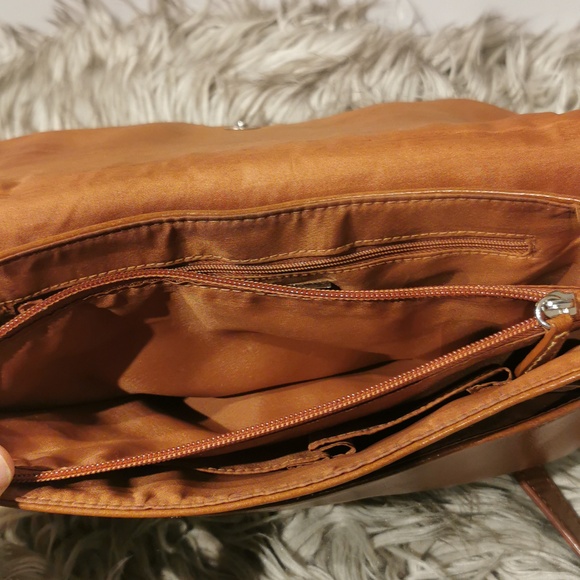 Giani Bernini Cognac Smooth Leather Fold Over Flap Shoulder Bag - Picture 4 of 10